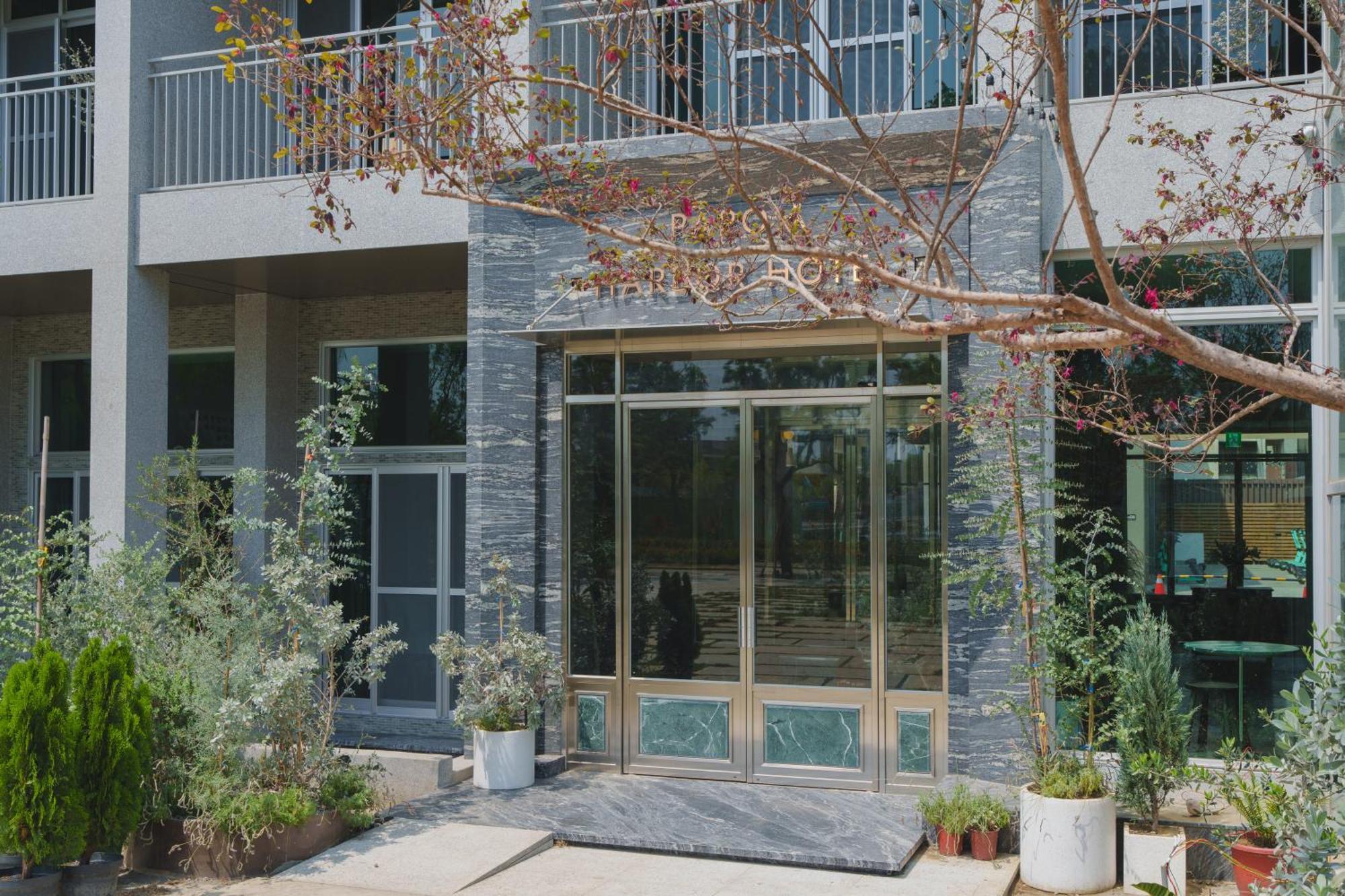 Papoa Harbor Hotel Kaohsiung Exterior photo